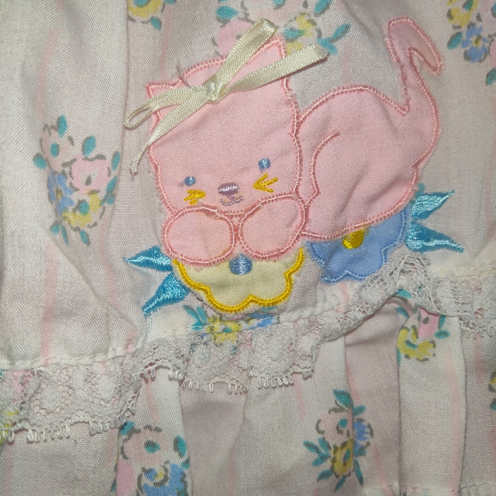 Vintage Mayfair Footed Romper 0-6 Month Kitten Cat Pink Lace Americana Peter Pan - Picture 5 of 15